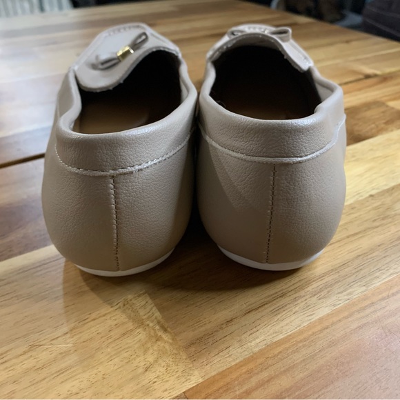 Nautica Women’s Remi Tan Bow Tie Logo Loafer size 9 1/2 - Picture 6 of 7